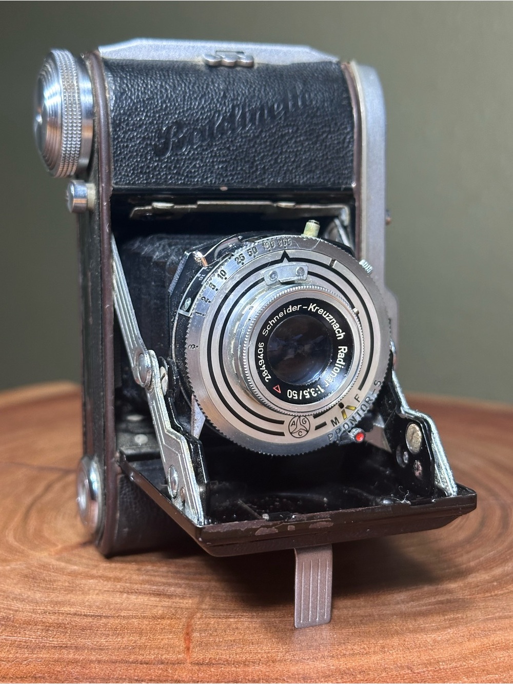 Balda Baldinette 35mm Camera - Schneider-Kreuznach Lens - Parts / Display
